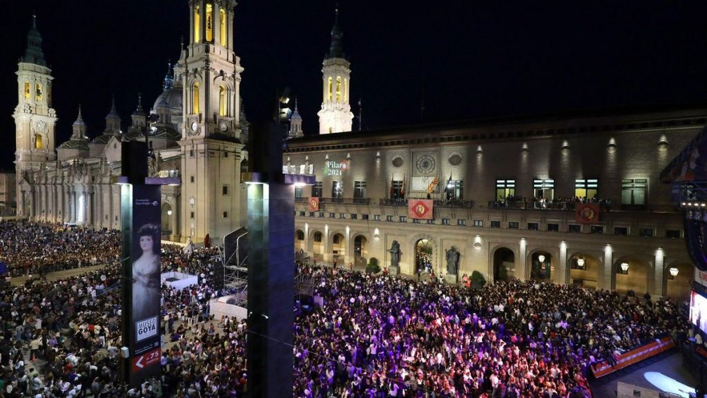 Plaza del pilar fiesta